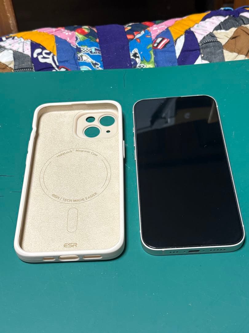 Apple iPhone14 スターライト 128GB 本体 ESRケース付き