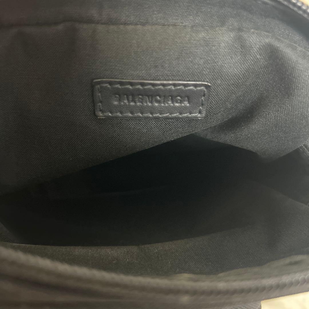 Balenciaga バレンシアガ ボディバッグ　クロスボディ　ウエストポーチ