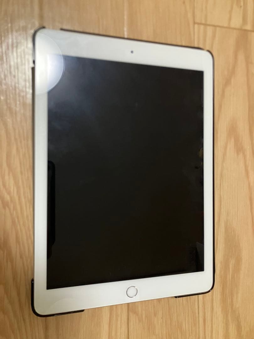 あめおとこ iPad 第6世代　128GB シルバー 準ジャンク品