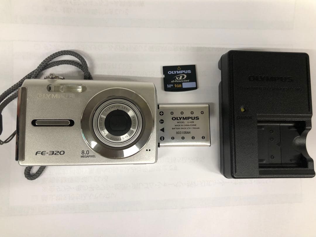 OLYMPUS FE-320 デジタルカメラ