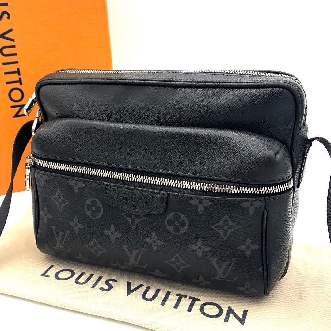 ルイヴィトン アウトドアメッセンジャーPM ショルダー　モノグラム　エクリプス