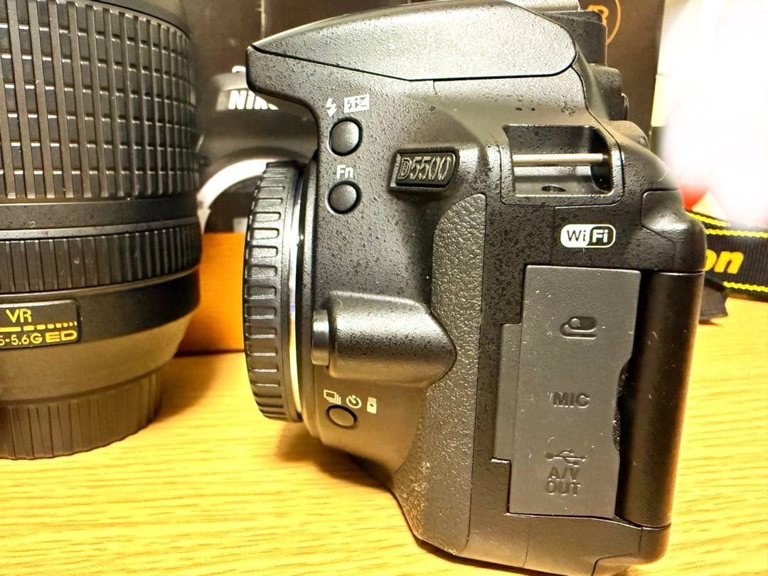 Nikon D5500 18-140 VR Kit 箱あり★