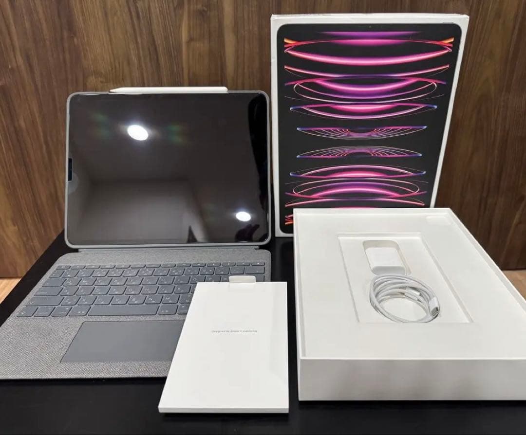 【極美品】iPad Pro 12.9 (M2) 256GB comboペンセット