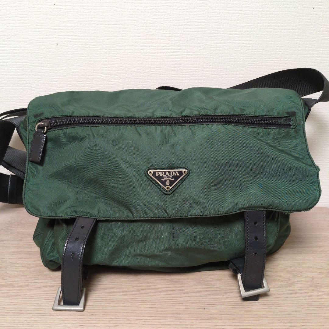 PRADA グリーン メッセンジャーバッグ