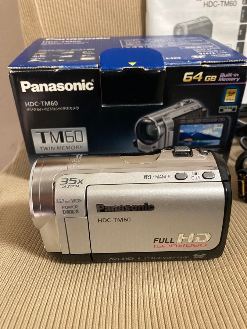PanasonicデジタルハイビジョンビデオカメラHDC-TM60 ケース付