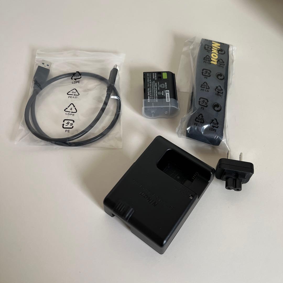 【 美品 】NikonZ5 ミラーレス一眼カメラ シャッター枚数1664枚