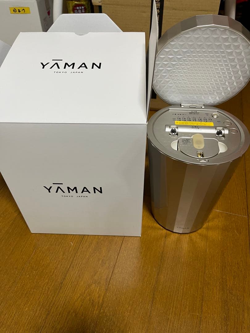 YAMAN 美顔器 シルバー 多面体デザイン