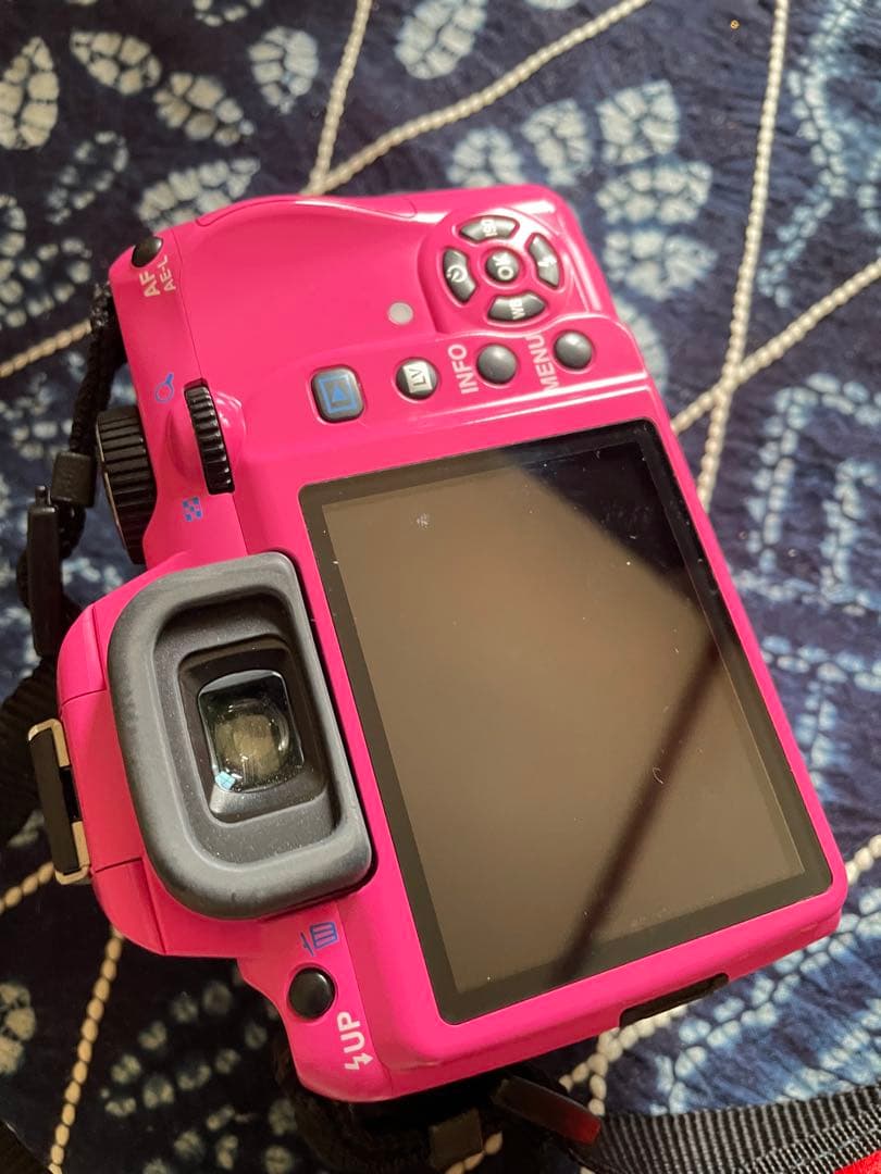 PENTAX デジタル一眼レフカメラ ピンク