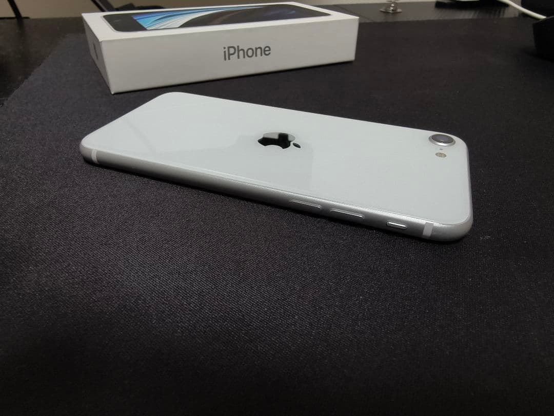 Apple iPhone SE 第2世代 ホワイト 本体のみ