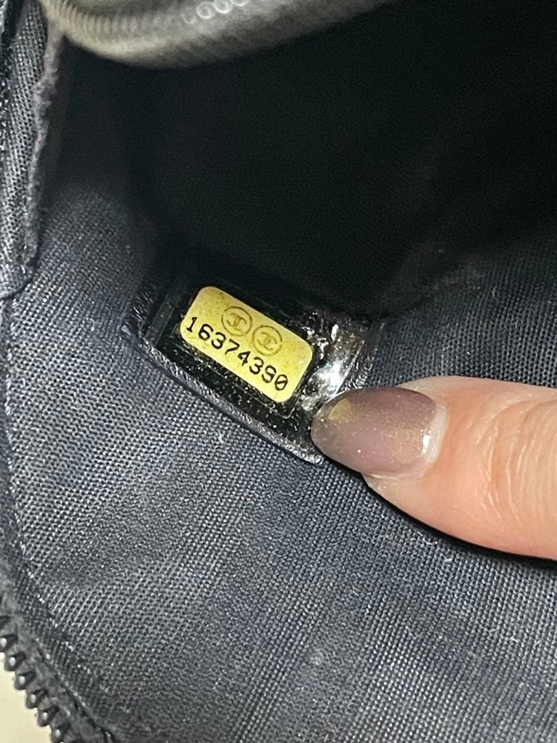 【週末限定値下げ】 CHANEL キャビアスキン ポーチ