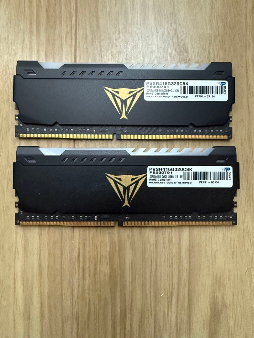 メモリー DDR4 16GB