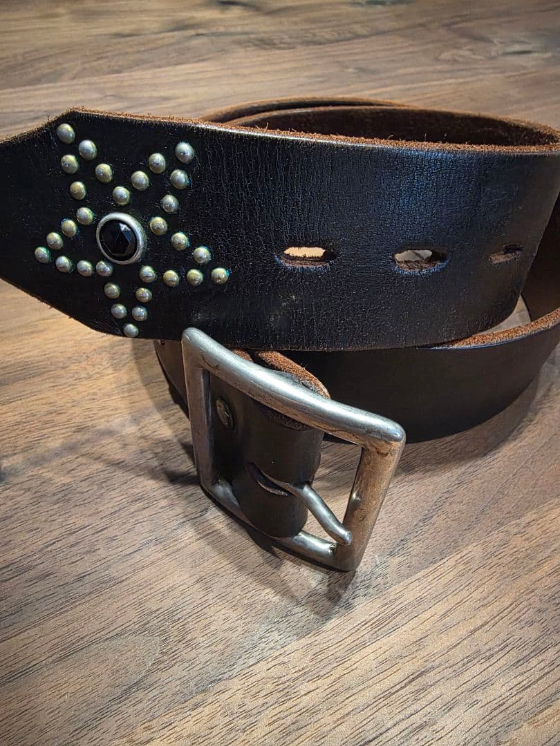HTC スタッズ付き 黒 レザーベルト 34