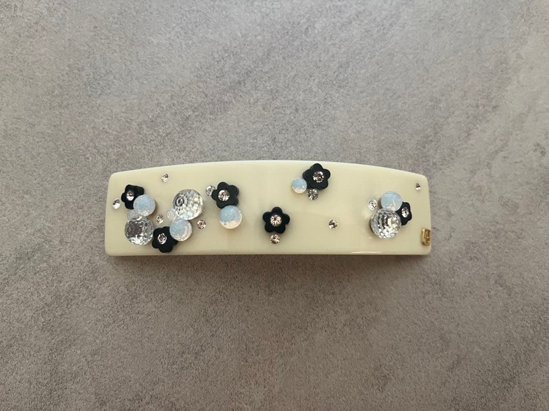 美品ALEXANDRE DE PARIS ヘアアクセサリーバレッタCHANEL