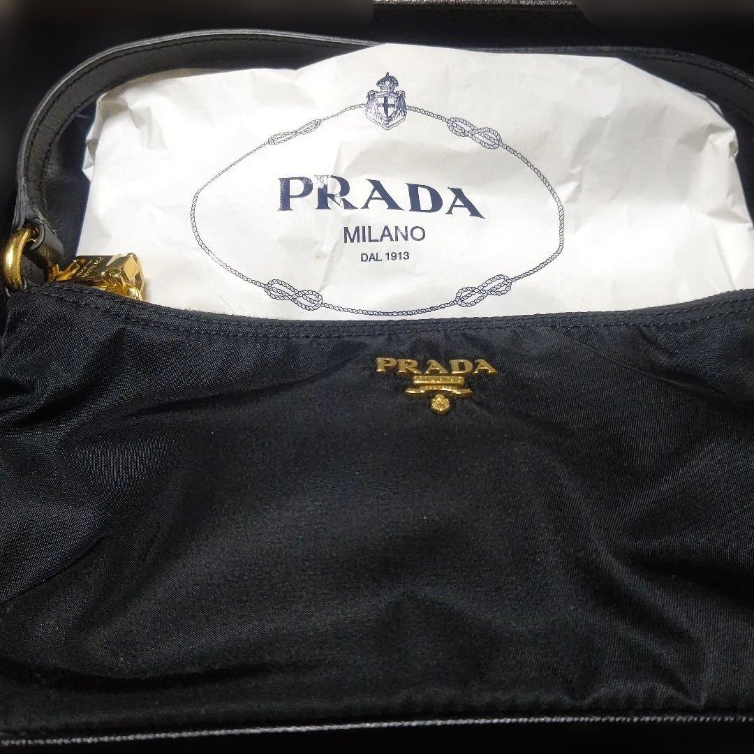 PRADA ミニバッグ