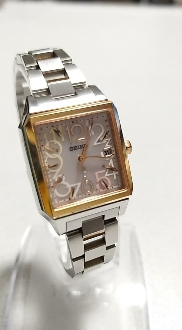 【美品】セイコー　ルキア　電波ソーラー 　レディース　ピンク　文字盤　【稼働品】