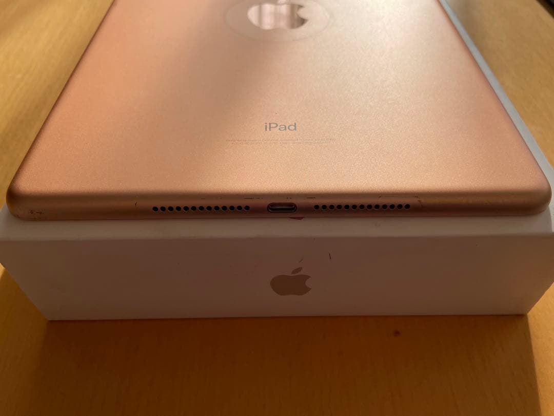 iPad 第6世代　本体　128GB Wi-Fi GOLD