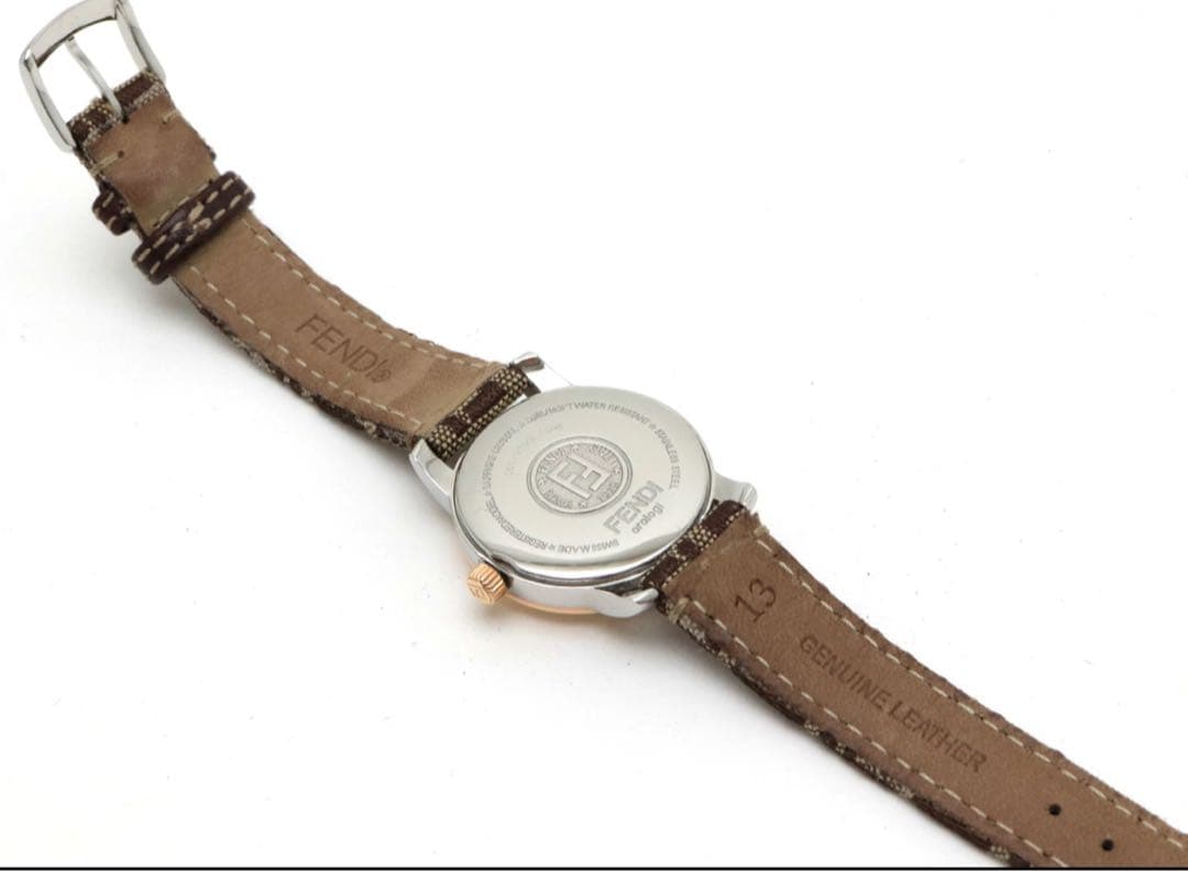 【新品未使用】FENDIフェンディ☆クラシコ ピンクシェル文字盤 11Pダイヤ