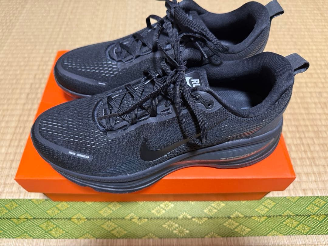 ナイキ ボメロ18 27.0cm オールブラック