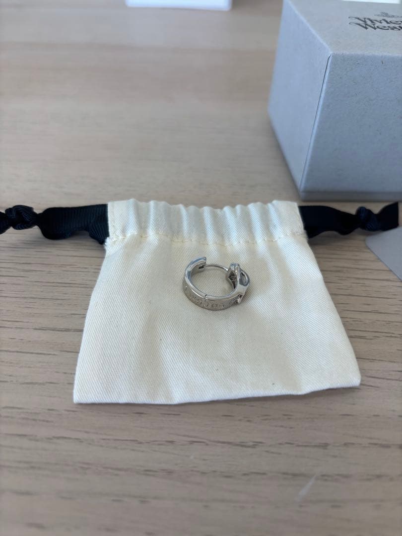 Vivienne Westwood MAN BOBBY シルバー フープピアス