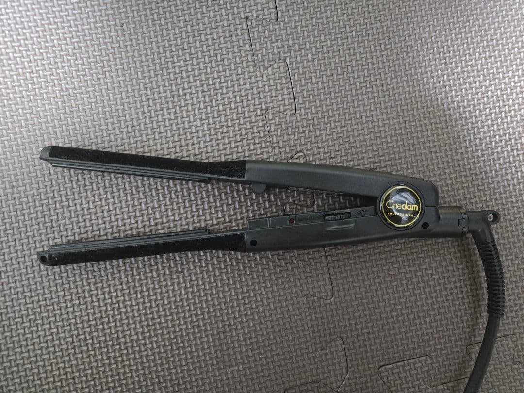 ワンダム ストレートヘアアイロン 黒