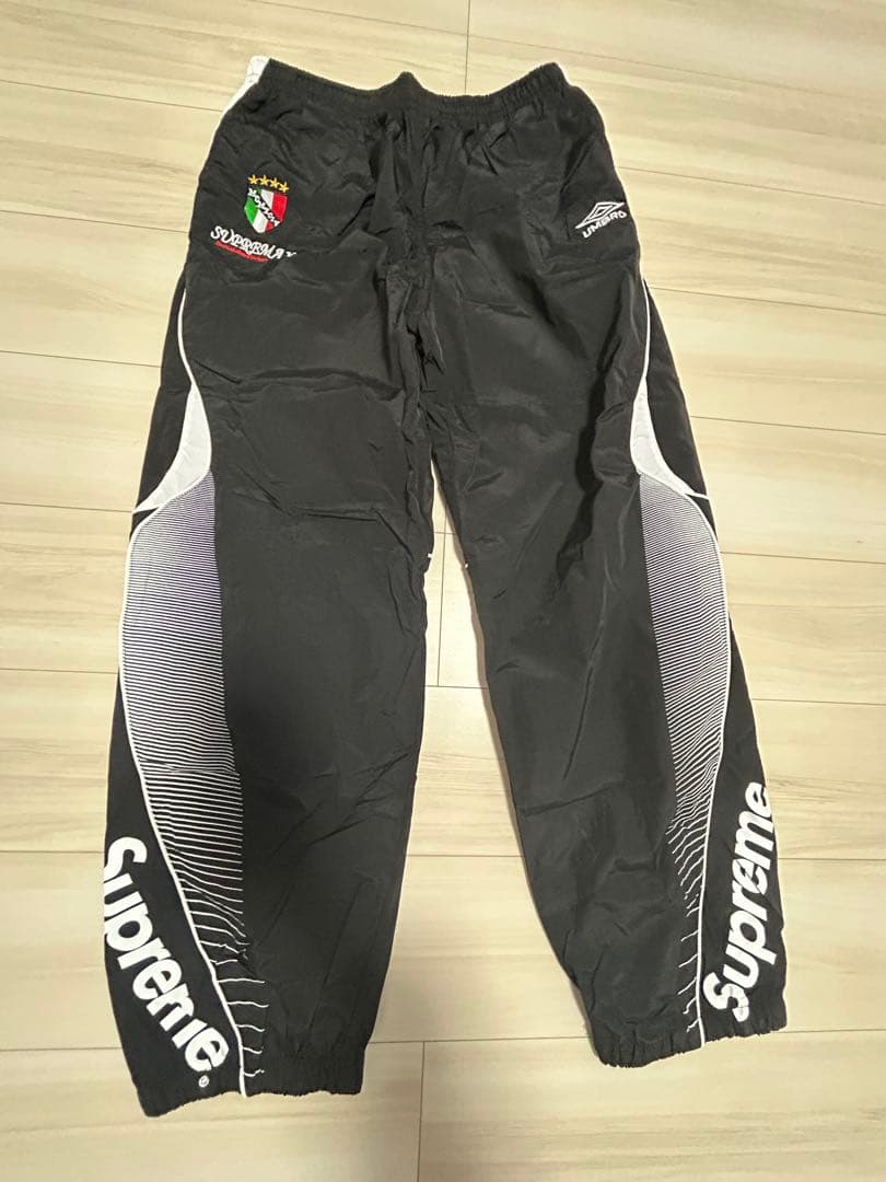 ジャケット・アウター supreme umbro track pant black