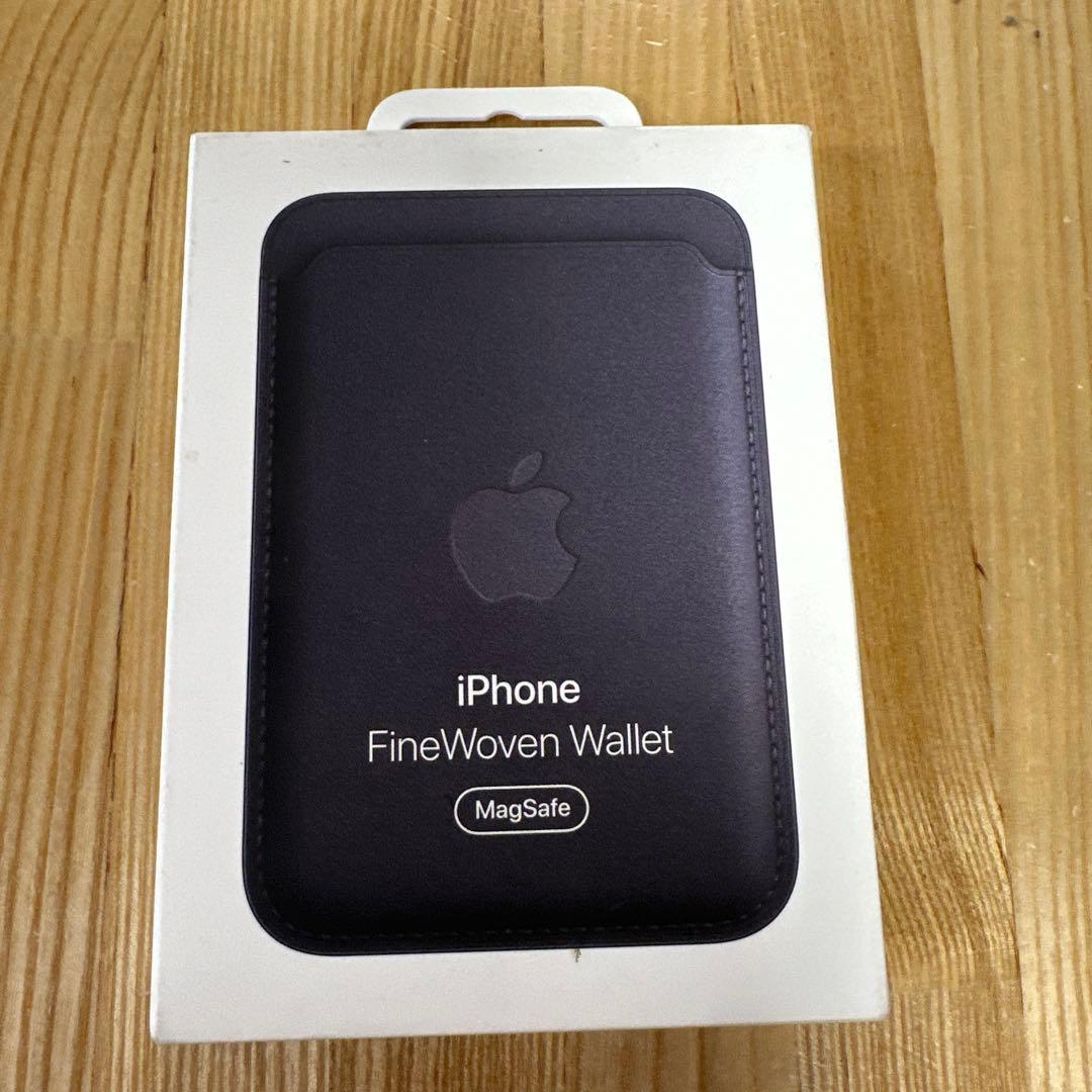 iPhoneアクセサリー Apple iPhone FineWoven Wallet