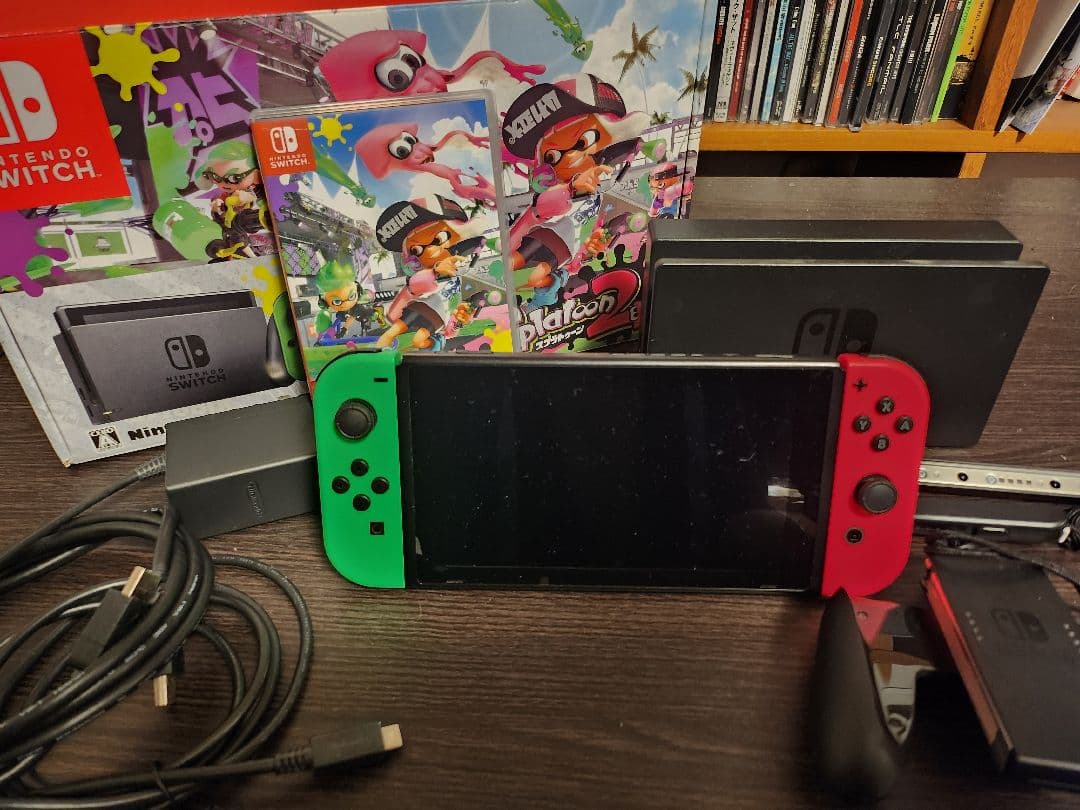 任天堂Switch 本体　スプラトゥーン2