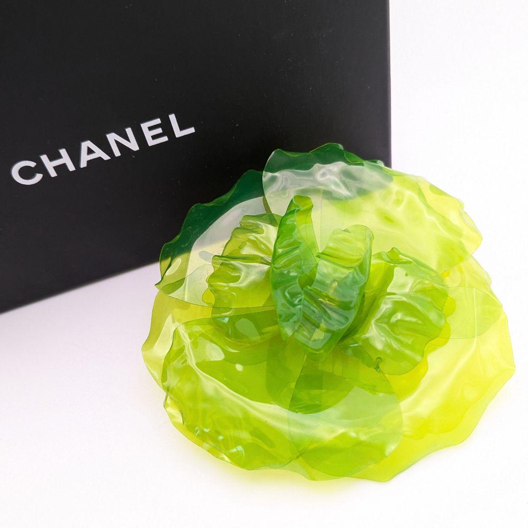 シャネル CHANEL カメリア プラスチック ブローチ コサージュ 箱付
