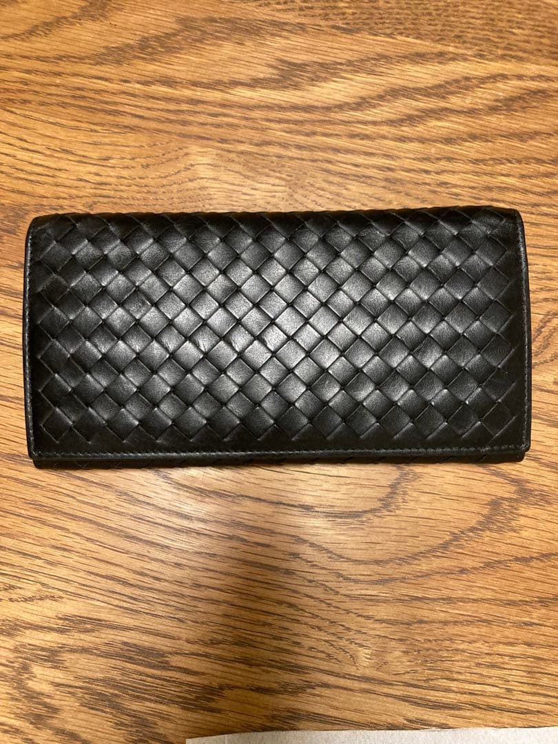 【間もなく商品を取り下げます！！】ボッテガ・ヴェネタ/イントレチャート長財布