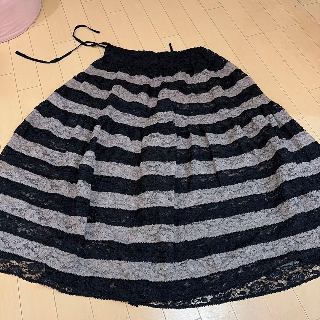 カネコイサオロングフレアスカート 黒とグレー