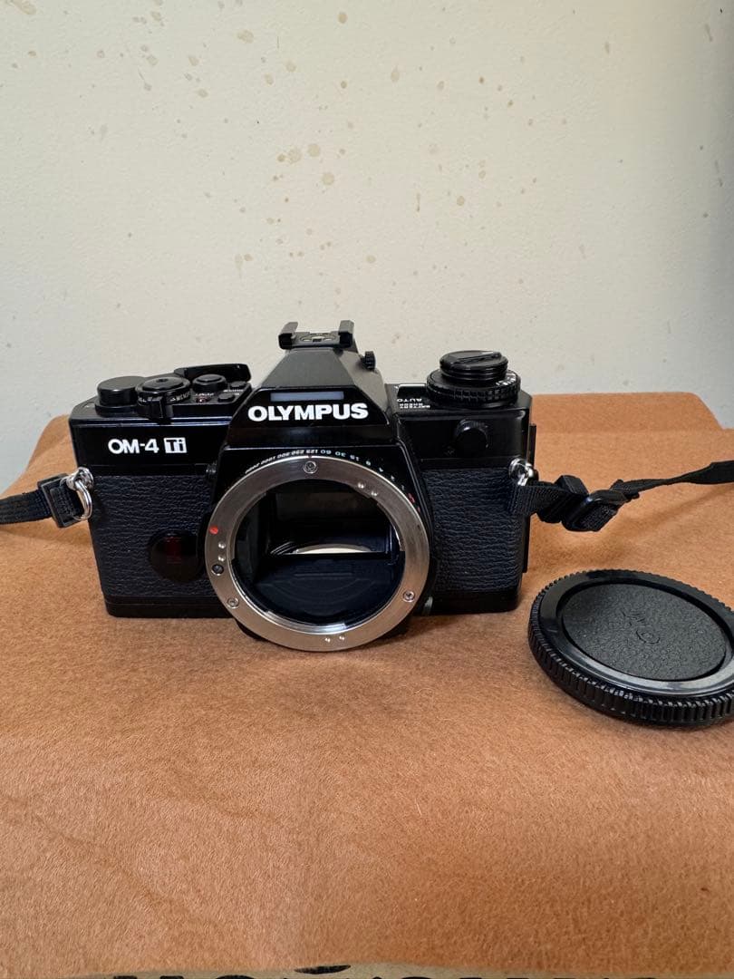 【極上美品】中古オリンパスOM4Tiブラックボディーのみ￼