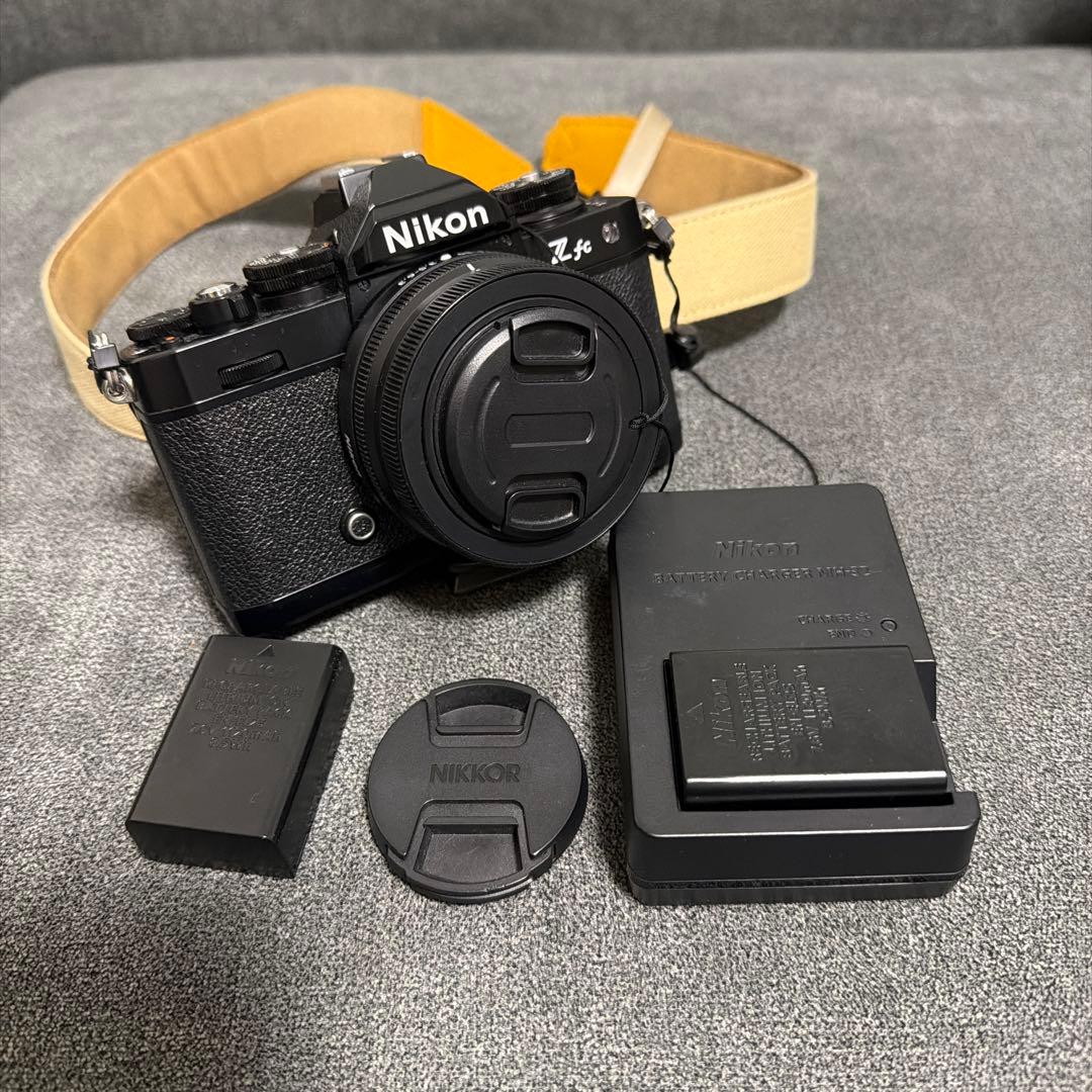 Nikon Zfc ＋NIKKOR DX16-50＋バッテリー×2