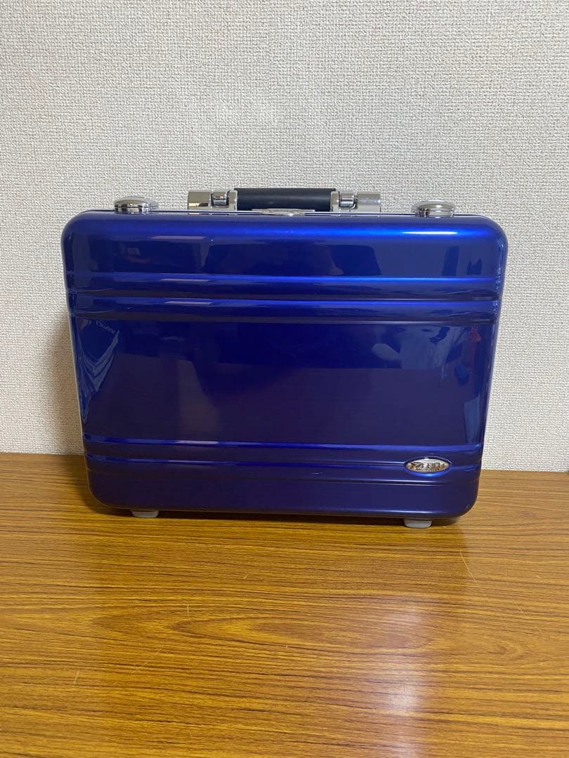 【BLACK FRIDAY】特売！ゼロハリアタッシュケース（ライトブルー）