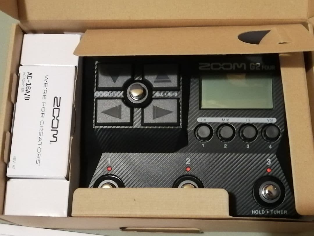 【新品・付属品完備】ZOOM G2 FOUR ギター用マルチエフェクター