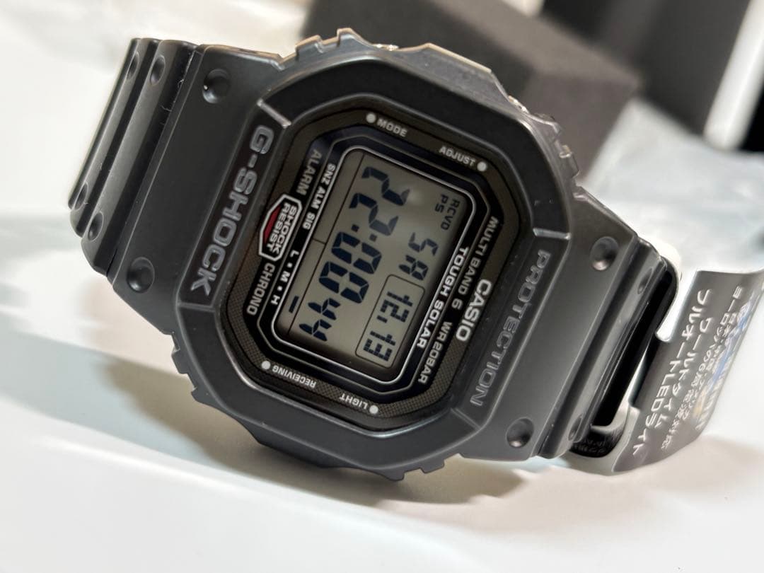 【極美品】G-SHOCK GW-5000U-1JF 電波タフソーラー カーボン