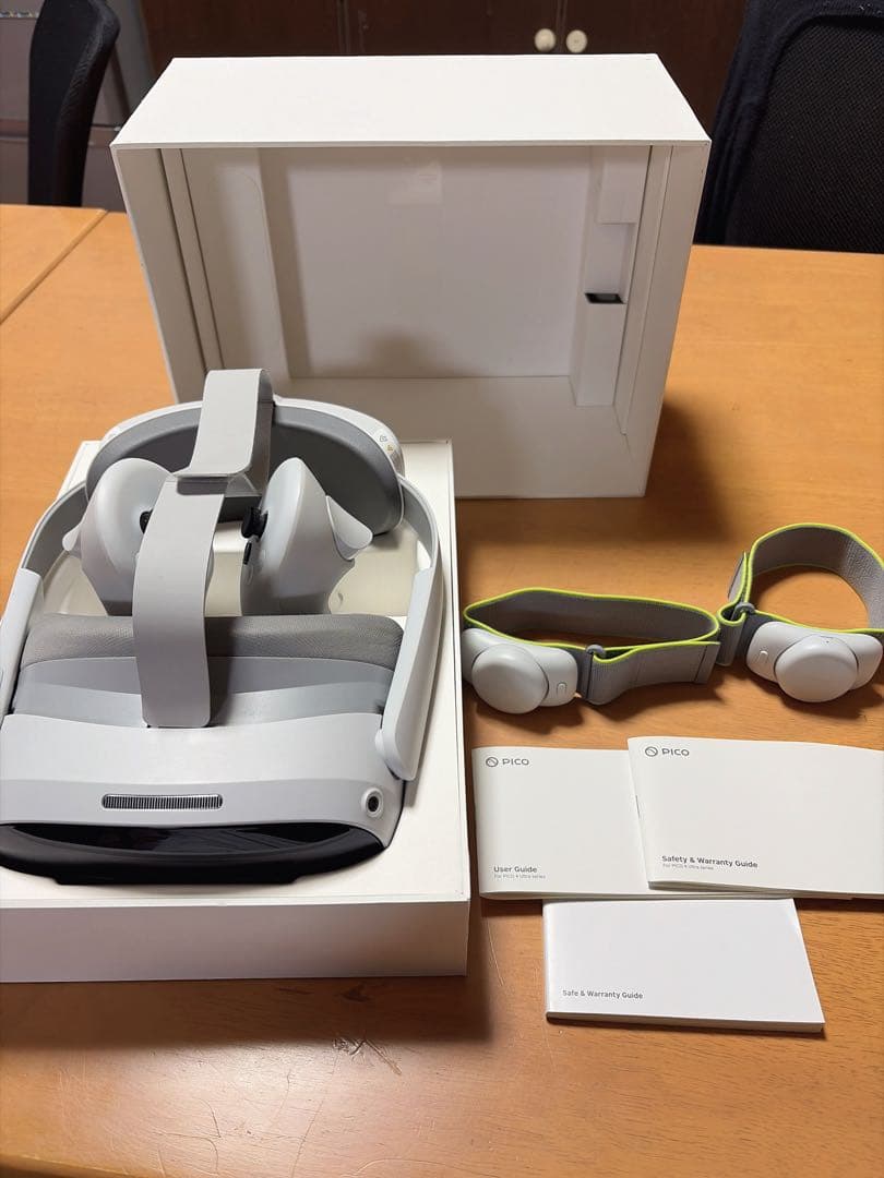 PICO4 ultra VR モーショントラッカー付き