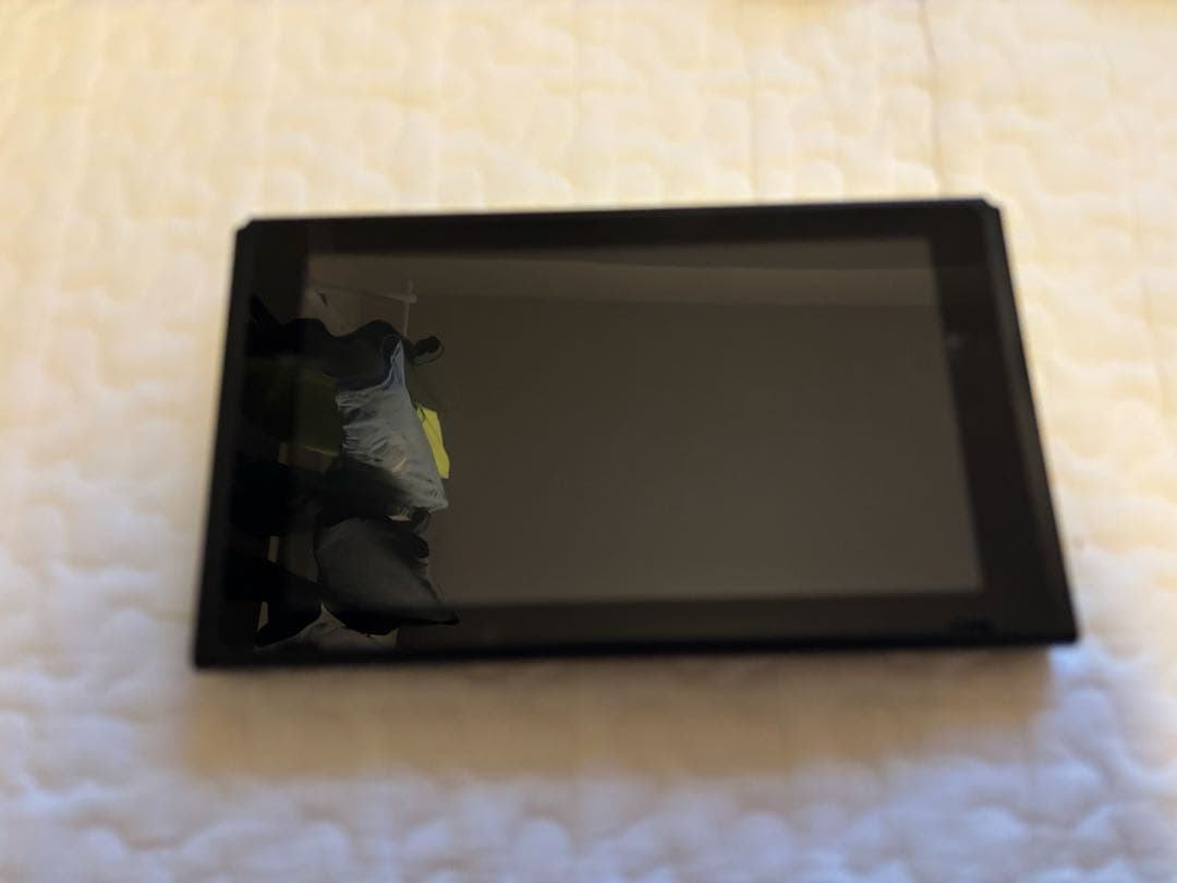 ニンテンドーSwitch 通常モデル 【中古】（2022年購入・箱あり）