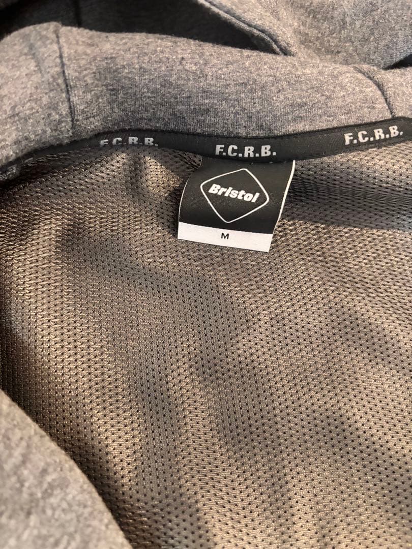 FCRB フード付きジャージ上下セット グレーF.C.Real.Bristol