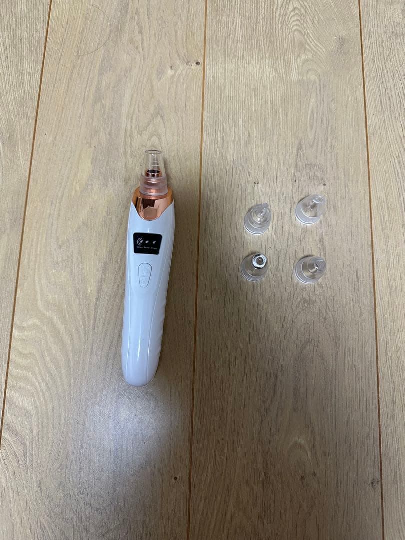 ホワイト毛穴吸引器デジタル表示 4アタッチメント