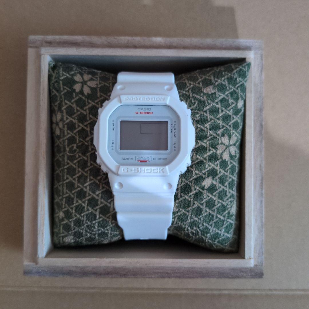 Ｕｓｅｄ　最終価格！　フランフラン購入　G-SHOCK　ホワイト　腕時計デジタル