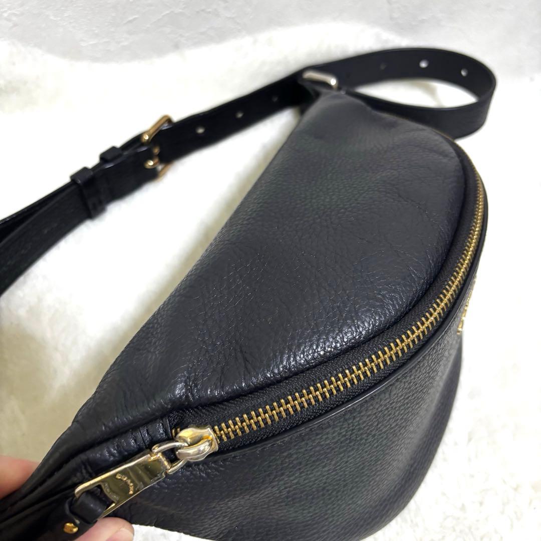 【希少】COACHコーチ　ブラック　レザー　ボディバッグ　ウエストバッグ
