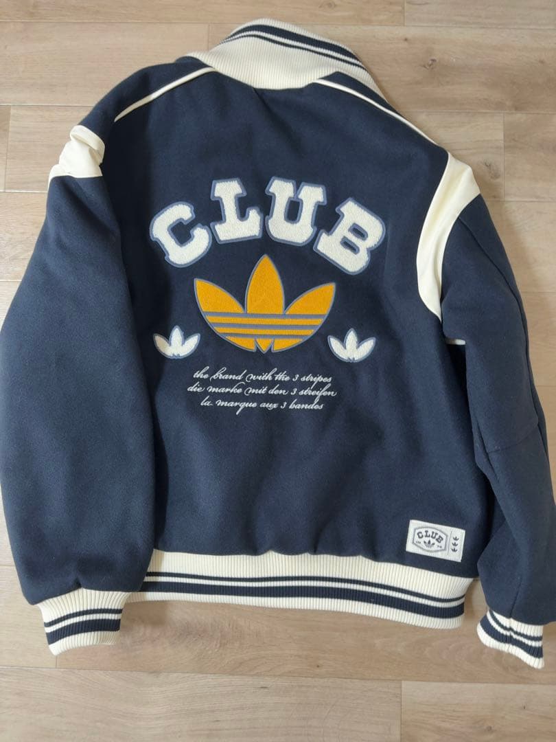 美品　adidasoriginals アウター　スタジャン　紺色　Lサイズ